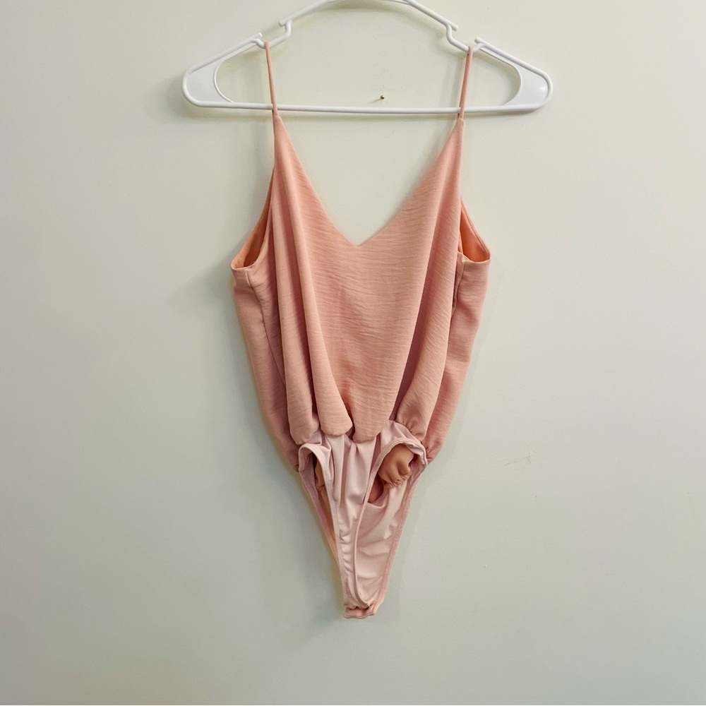 Francesca’s Dina be V neck Bodysuit Size: XS - Picture 2 of 4